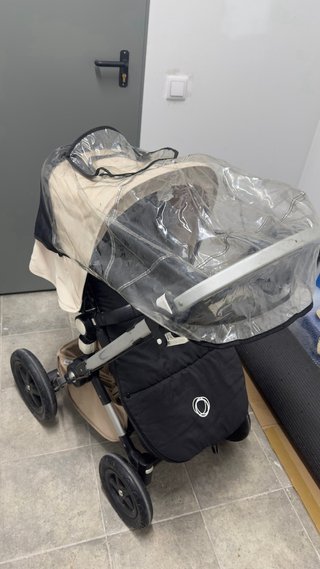 Coche Bugaboo Beige con Capazo y Accesorios