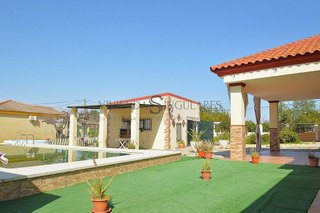 Chalet en venta en Carmona