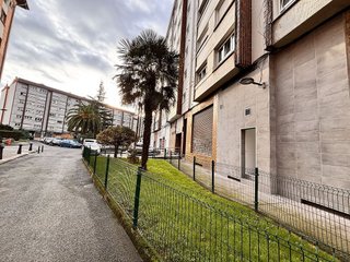 Local comercial en venta en Natahoyo en Gijón