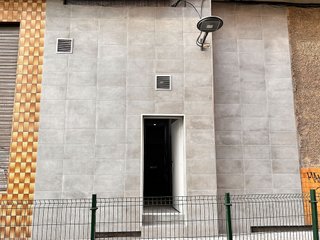 Local comercial en venta en Natahoyo en Gijón