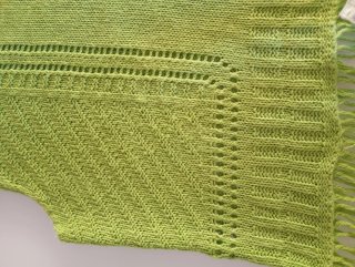 Top verde punto flecos talla S