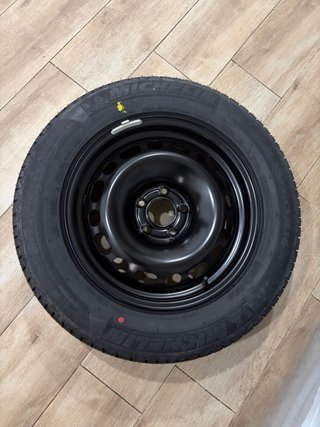 Rueda de coche Michelin 225/60 R16 98V