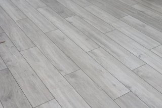 MONTADOR DE PARQUET Y PUERTAS CARPINTERO