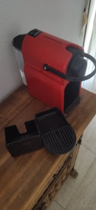 Cafetera Nespresso Krups Roja