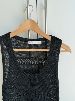 Camiseta tirantes negra trenzada