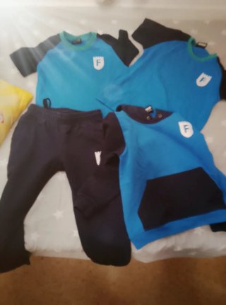 Conjunto deportivo Frangoal azul y negro