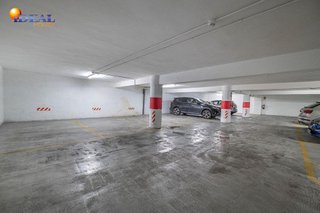 Garaje en venta en Camino de Ronda - Rosaleda en Granada