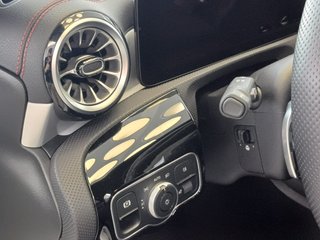 Mercedes-Benz Clase A 200 SB-2024