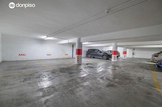 Garaje en venta en Camino de Ronda - Rosaleda en Granada
