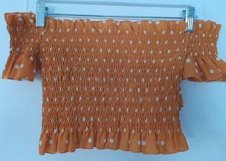 Top Shein naranja lunares S