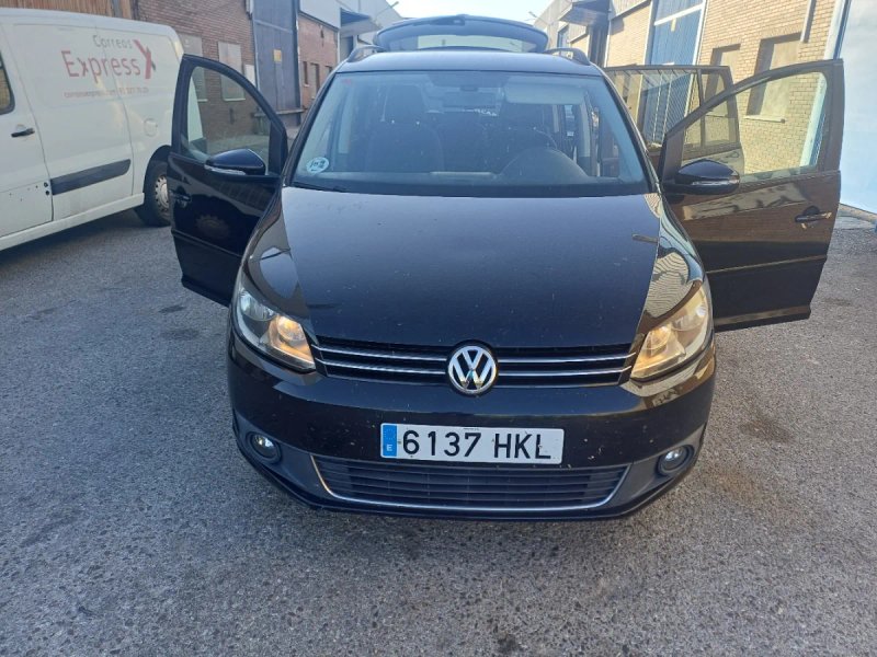 Volkswagen Touran 1.6 TDI Advance 2012