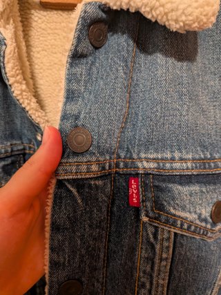 Cazadora vaquera Levi's con forro sherpa