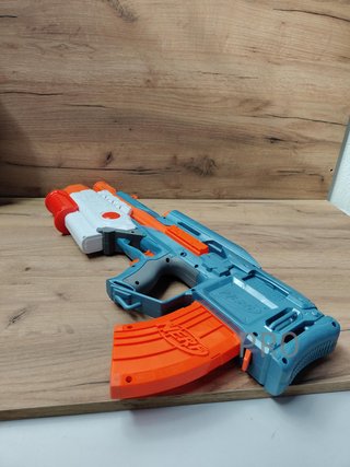 Blaster con alcance motorizado - Nerf Elite