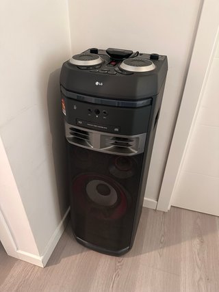 Altavoz LG OK75 1000w Negro y Plateado