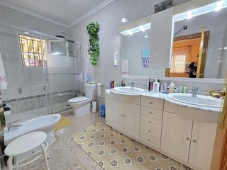Chalet en venta en Altos - La Florida en Orihuela