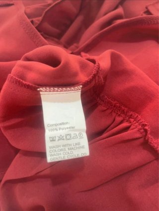 Abito SHEIN rosso con volant