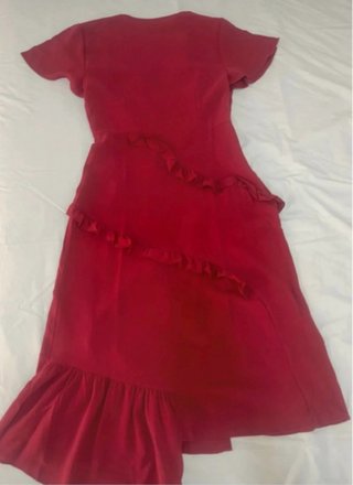 Abito SHEIN rosso con volant