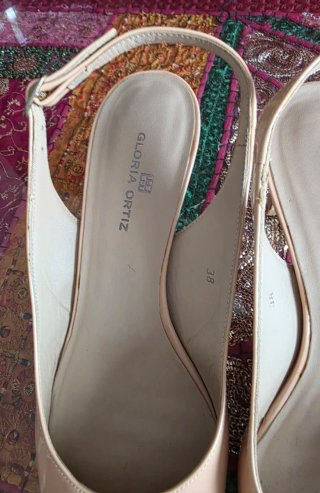 Zapatos destalonados Gloria Ortiz Talla 38
