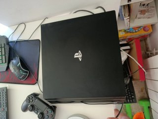 PS4 Pro + FIFA 20, Gang Beasts, FC 24