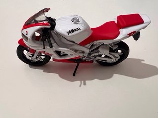 Maisto Yamaha R1