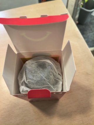 Caja McDonald's TinyTAN Jung Kook