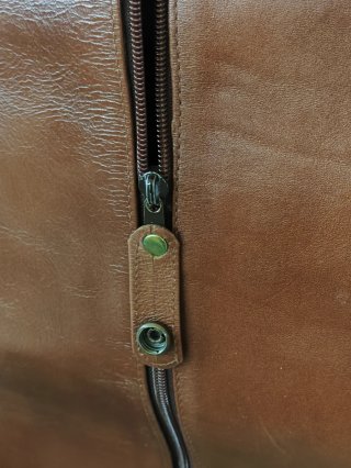 Porta abiti da viaggio in pelle