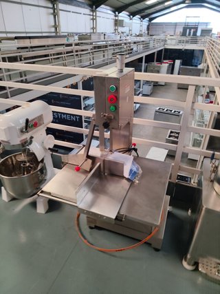 SIERRA DE CORTE INDUSTRIAL / GARANTIA / NUEVA