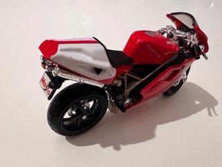 Maisto Ducati 996 Roja