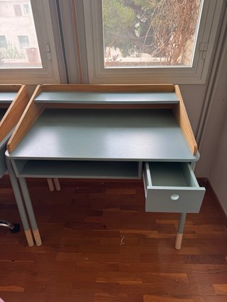 Escritorio infantil Vertbaudet + silla