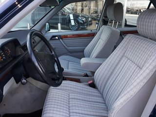 Mercedes-Benz Clase E 220-1993