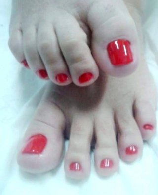 Ofrezco servicios de manicura y pedicura profesion