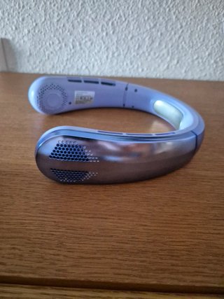Ventilador de cuello azul y gris. Nuevo.