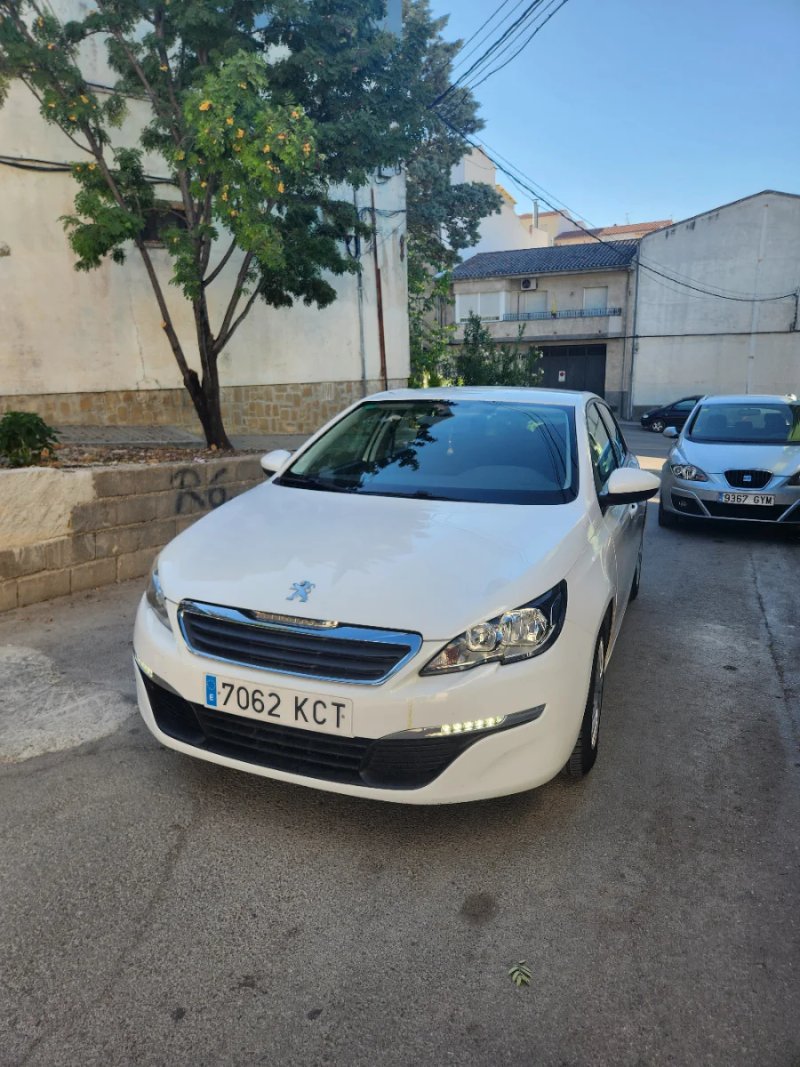Peugeot 308 2017 - foto 1