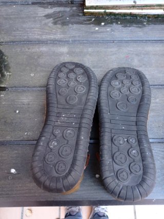 Botas marrones con cremallera