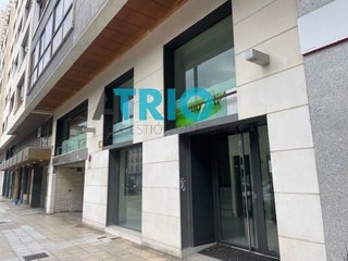 Local comercial en alquiler en Plaza España - Villa Pilar - Reyes Católicos - Vadillos en Burgos