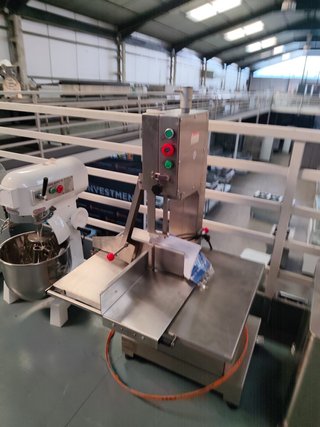 SIERRA DE HUESOS Y CARNE INDUSTRIAL