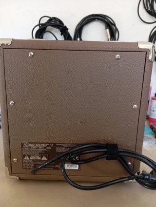 Amplificador Fender Acoustasonic 15 Marrón