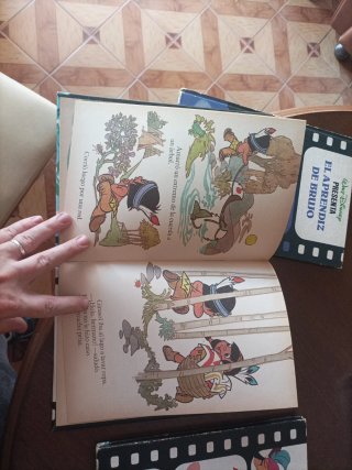 Lote de cuentos clásicos Disney años 80