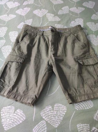 Lote 2 Bermudas Hombre Beige y Verde Oliva