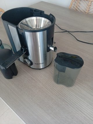 Licuadora Taurus Liquafruits Pro Compact