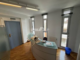 Oficina en alquiler en Ca n'Aurell en Terrassa