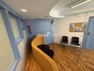 Oficina en alquiler en Ca n'Aurell en Terrassa