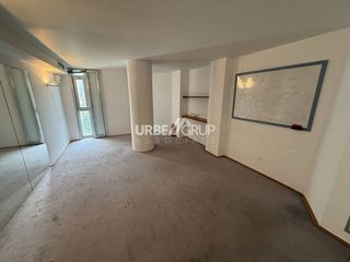 Oficina en alquiler en Ca n'Aurell en Terrassa
