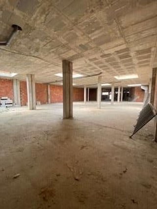 Local comercial en venta en Yecla
