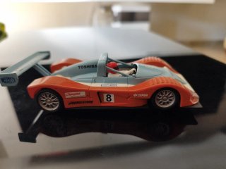 Coche Scalextric Cadillac y Bridgestone