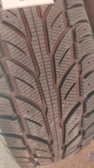 Neumático Cooper 215/65R16 98T Weather.
