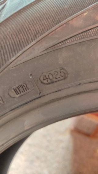 Neumático Cooper 215/65R16 98T Weather.