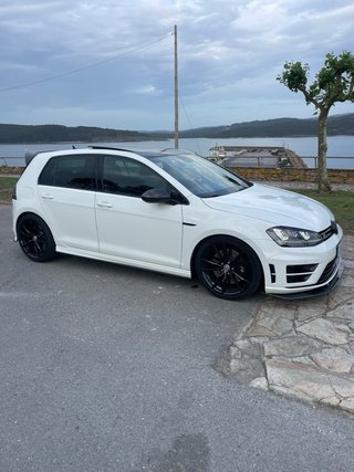Volkswagen Golf 7 R