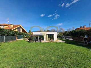 Chalet en venta en Bernueces en Gijón