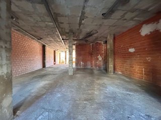 Local comercial en venta en Yecla